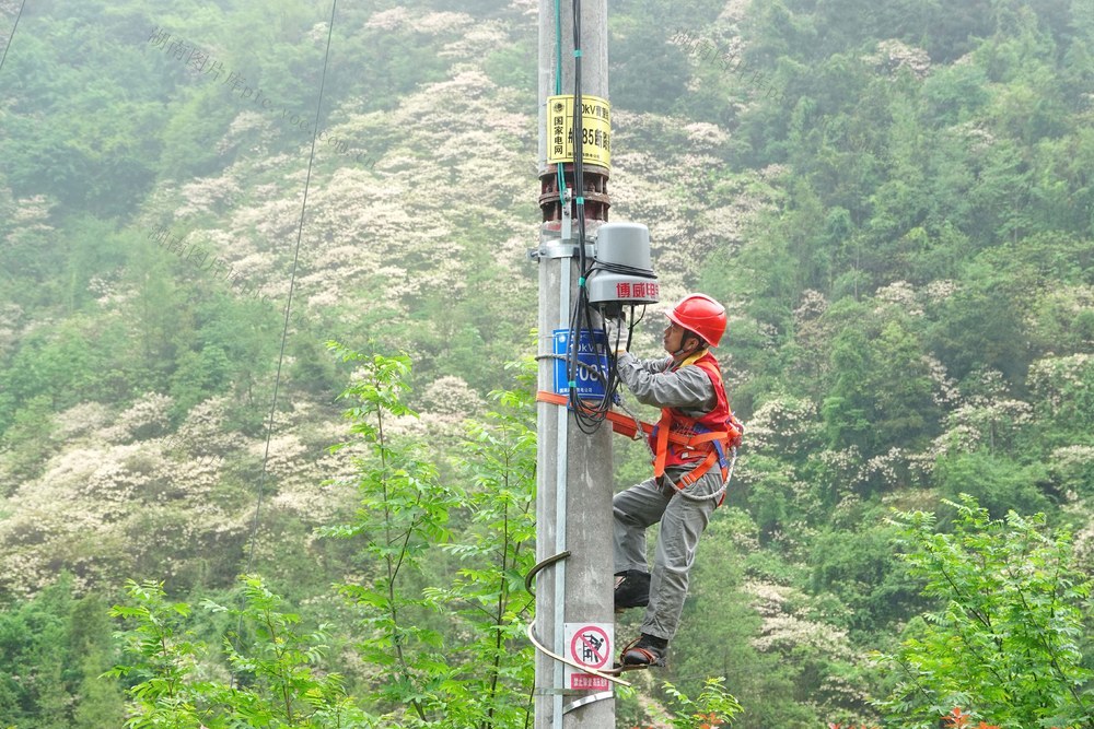 湘西龙山 强对流天气保供电