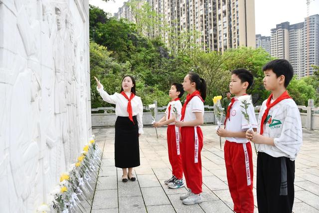  清明祭英烈