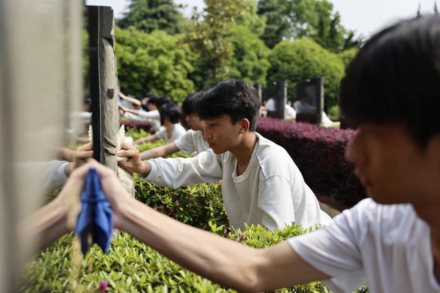 衡阳技师学院 清明祭英烈