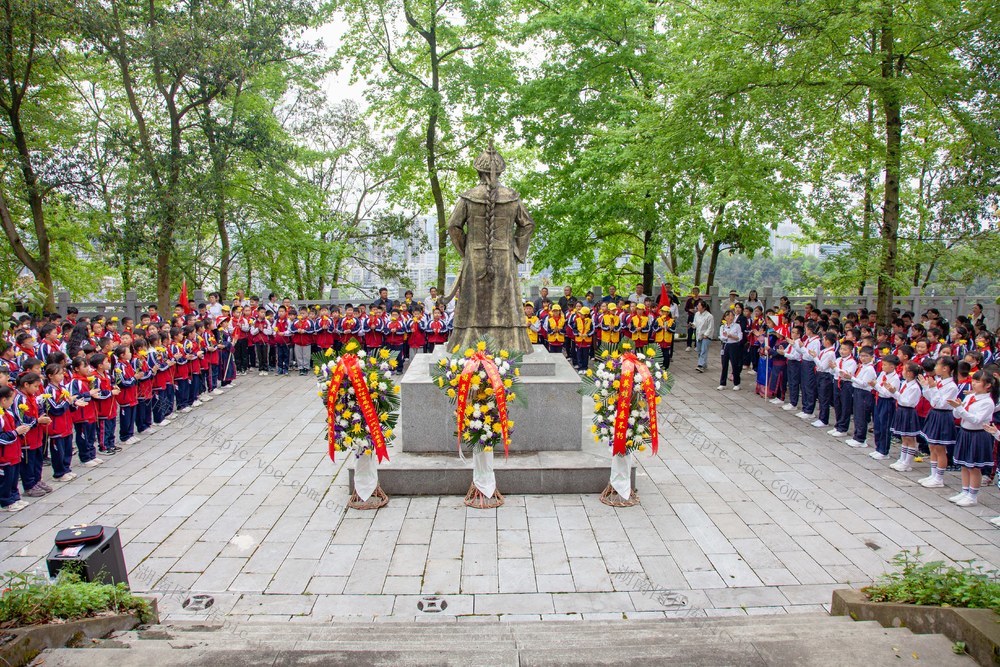 祭奠英烈   民族英雄