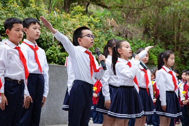 祭奠英烈   民族英雄