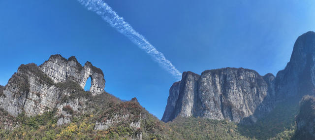 二天门 喀斯特 岩溶地貌 小天门 七星山 穿洞 