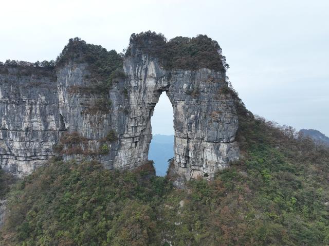 二天门 喀斯特 岩溶地貌 小天门 七星山 穿洞 