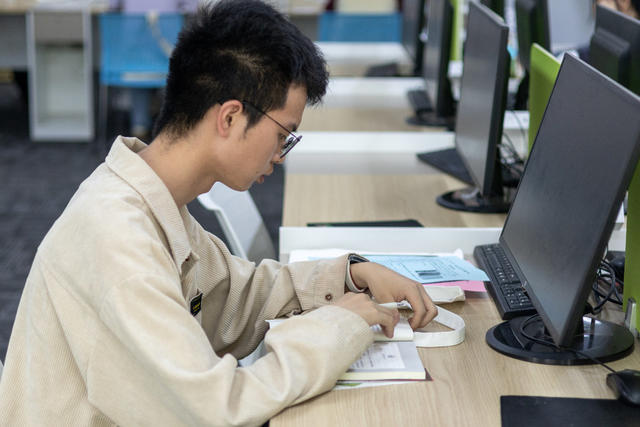 长沙理工大学 世界读书日