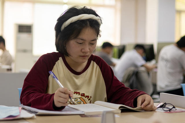 长沙理工大学 世界读书日