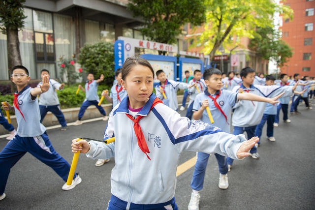 湖南娄底 多彩课间 成长 活力 学生