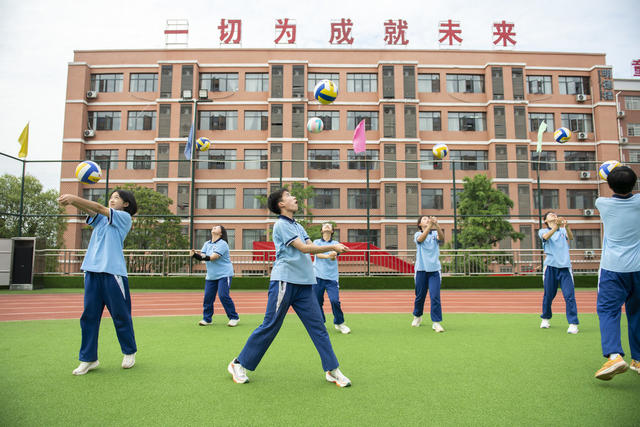 湖南娄底 多彩课间 成长 活力 学生