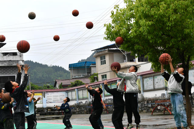 教育 双减 课后服务 运动 足球