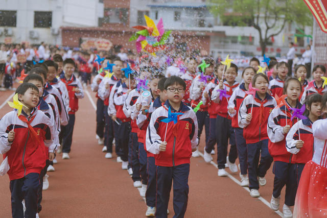 早安 隆回 好少年