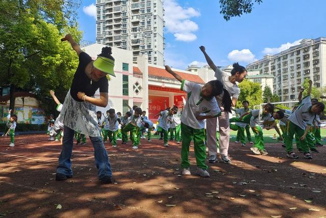 小学 湘西 土家族 非遗 学生 文化 摆手舞 传授 传承 魅力 动作