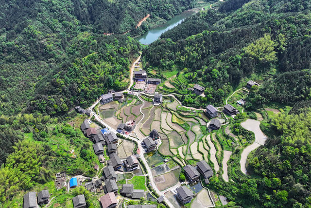 传统村落、古村、保护利用、乡村、乡愁