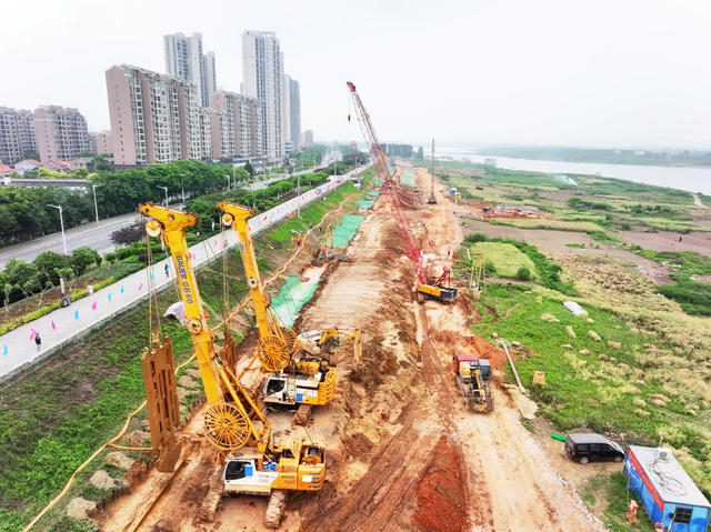 洞庭湖  重大水利工程 重点垸堤防  澧水大堤  加固防渗  成槽开挖  