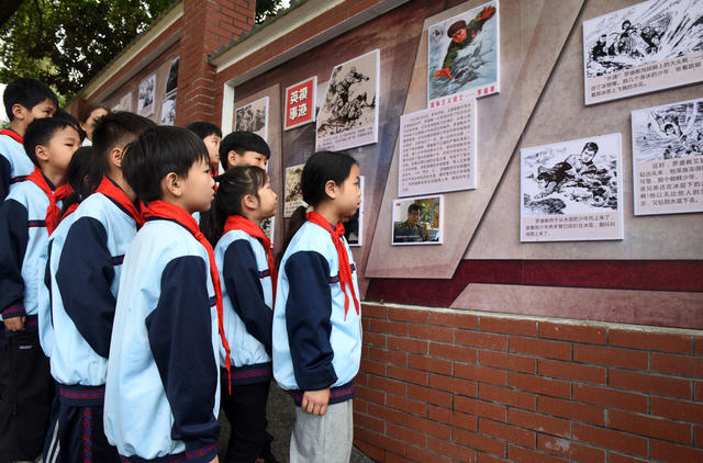 祭奠 罗盛教 学生 红色 传承