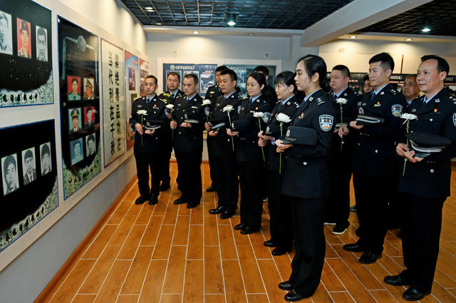 清明节 祭奠英烈  民警  禁毒英烈 哀思 纪念馆 缅怀英烈 献花 