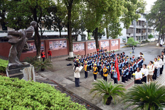 清明 英烈 祭奠 青少年