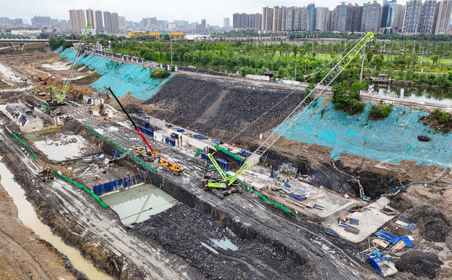 省重点项目   ”五一“我在岗 