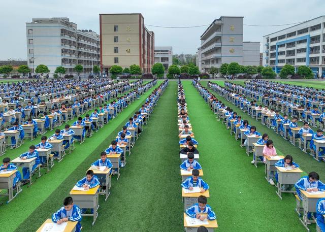 学生
学校
汉字听写
传统文化