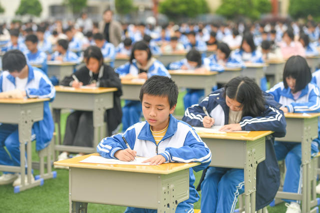 学生
学校
汉字听写
传统文化