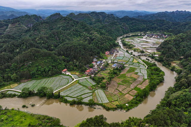 湿地、生态、自然、春、薄雾、青山、玉带河