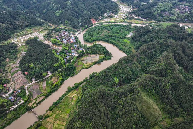 湿地、生态、自然、春、薄雾、青山、玉带河