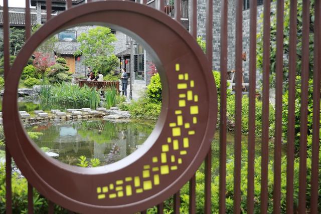 吉首市 乾州 古城 人们 游人 参观 游览 度假