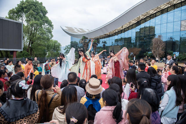娄底 "五一"  旅游市场 游客