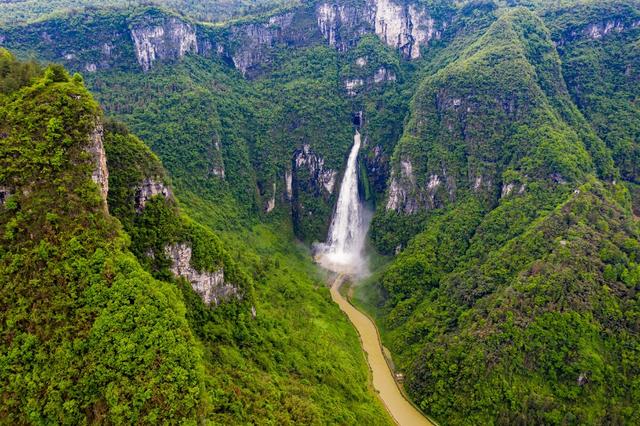 五一  假期  瀑布  湘西  游人  旅游