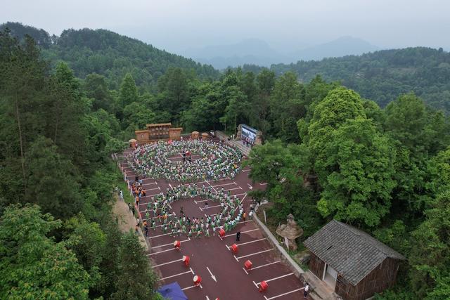 土家族 湘西 学生 研学 保靖 摆手舞 非遗 文化 长桌宴  陇木峒