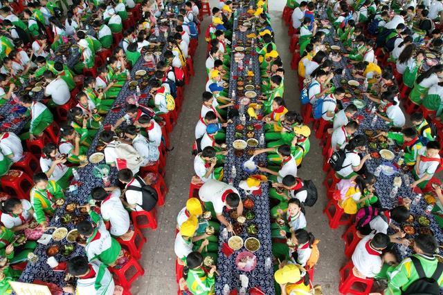 土家族 湘西 学生 研学 保靖 摆手舞 非遗 文化 长桌宴  陇木峒