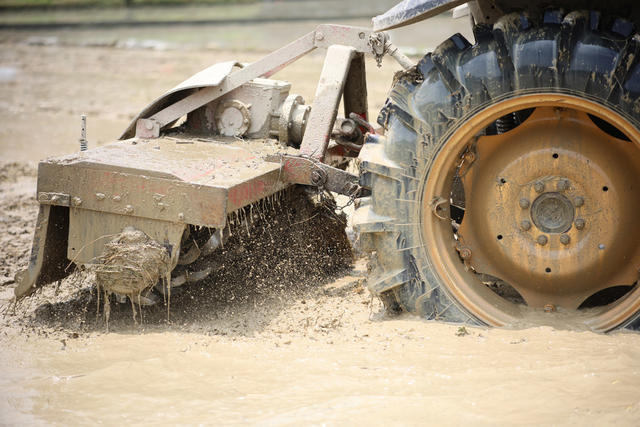 农耕 农机购置补贴  农耕效率 水田 翻耕 耕种期