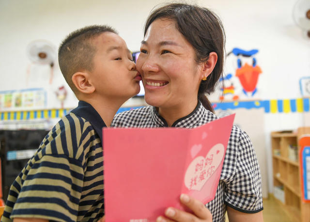 母亲节
小朋友
幼儿园
道县
感恩
