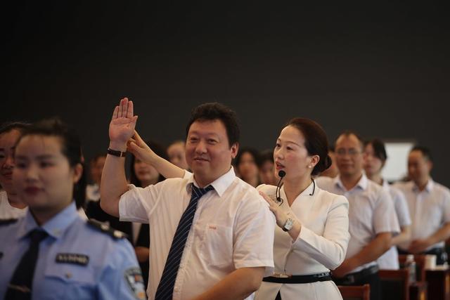 营商环境、礼仪、政务服务、能力提升、培训
