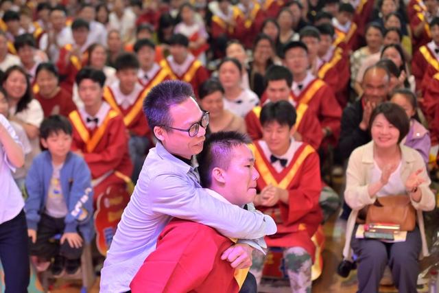 成人礼  传统  感恩  励志  青春  十八岁  宪法