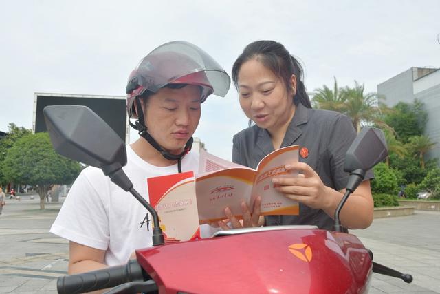 开展《信访工作条例》普法活动