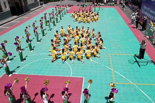 学生 土家族 湘西  篮球 湘西 苗族 运动 双减 政策 表演 健身 小学