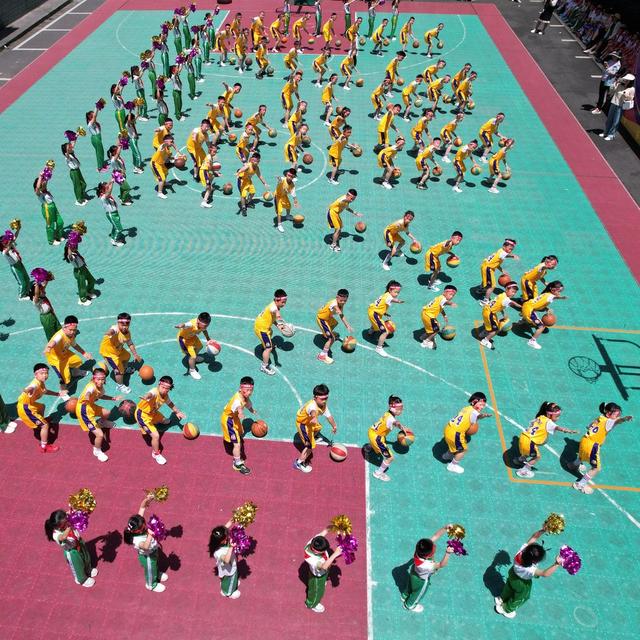 学生 土家族 湘西  篮球 湘西 苗族 运动 双减 政策 表演 健身 小学