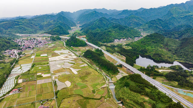 建设  交通  高速公路  沅辰高速   通车