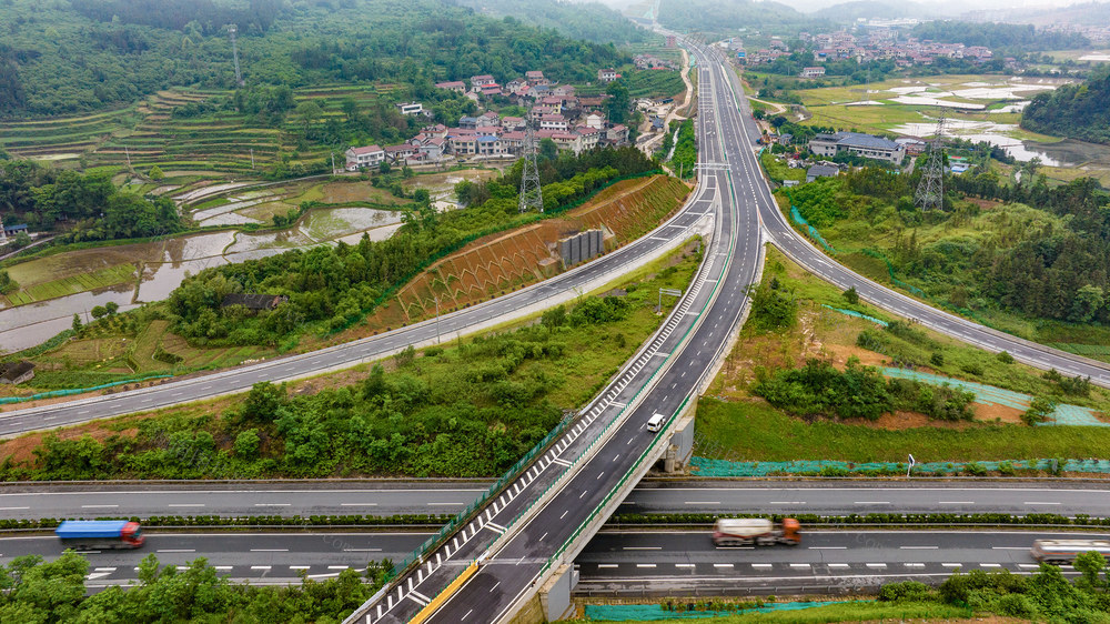  Construction of traffic expressway Yuancheng Expressway opened to traffic