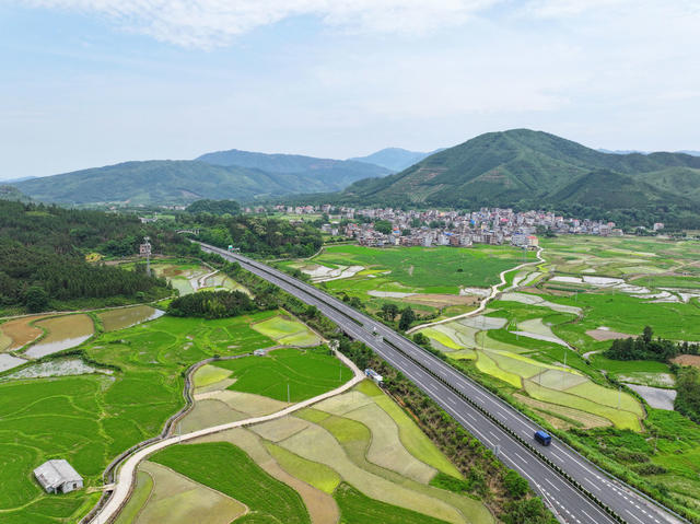 交通
乡村