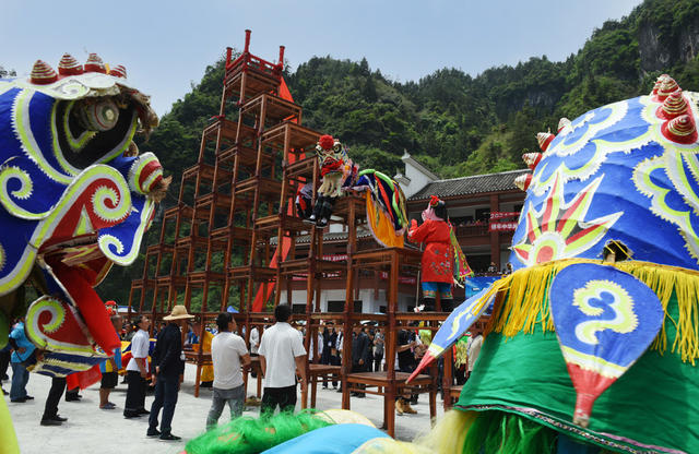 四月八 苗族 民俗 游客  村民  欢庆