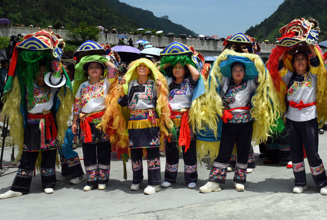 四月八 苗族 民俗 游客  村民  欢庆
