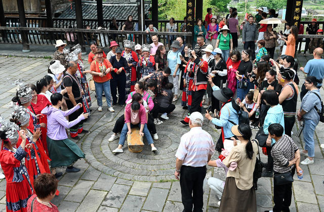 旅游 民俗文化 民俗活动 游客 苗族 侗族 传统文化  文旅融合 乡村游