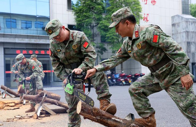 民兵训练