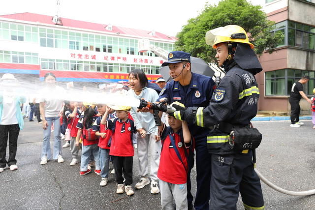 防灾减灾 消防安全 萌娃 安全教育 应急自救能力