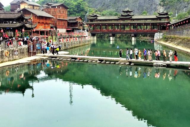 游客 湘西 苗寨 古丈 墨戎 山水 人文 风情 苗族