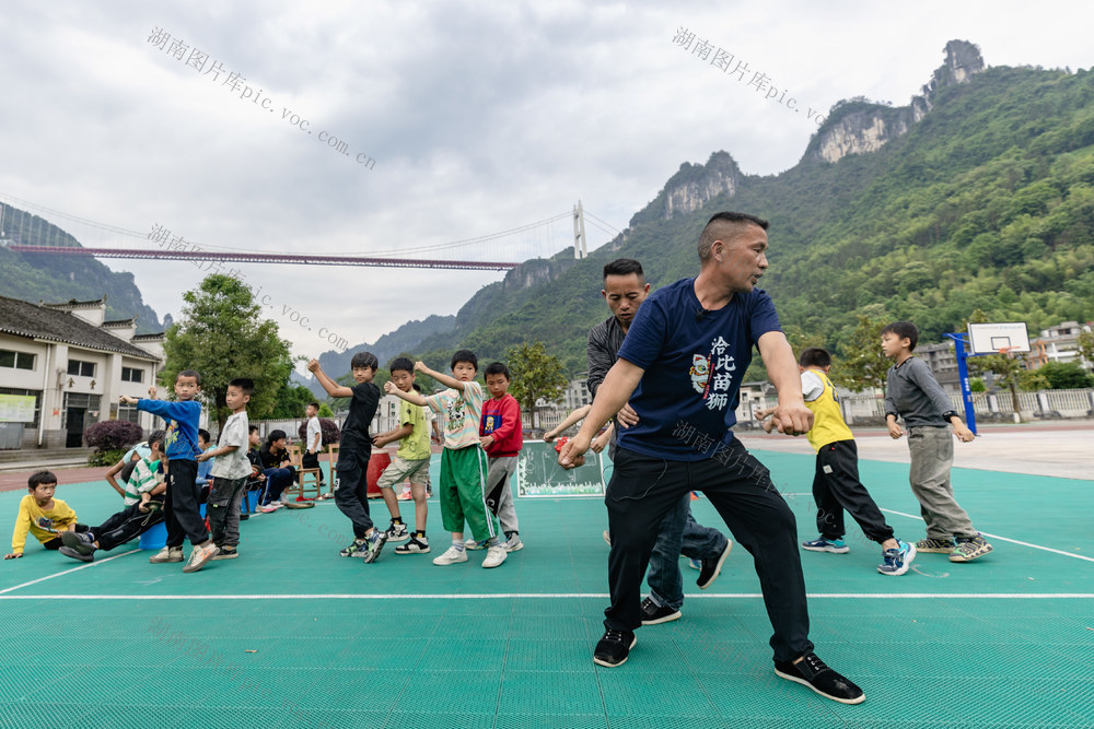 非遗 百狮会 舞狮 苗鼓 苗绣 苗歌 苗族武术 传统文化