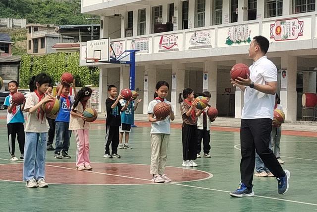 土家族 儿童 学校 苗族 送教 小学 爱心 留守儿童 古丈 墨戎 湘西