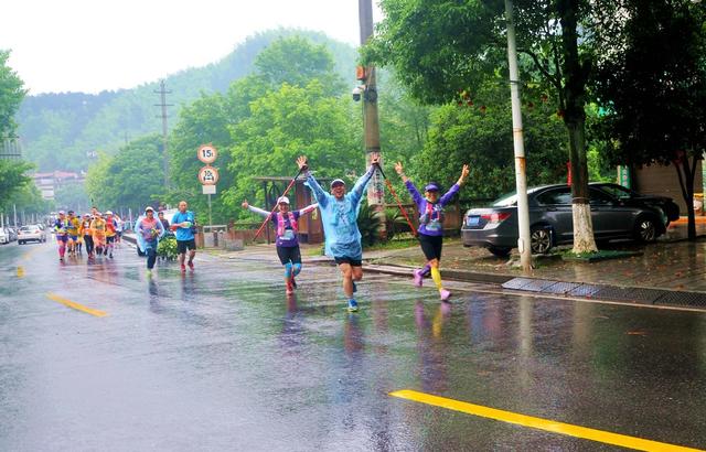 越野赛 崀山 奔跑