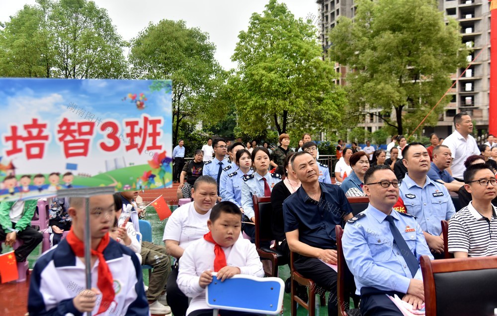 多彩活动 庆助残日