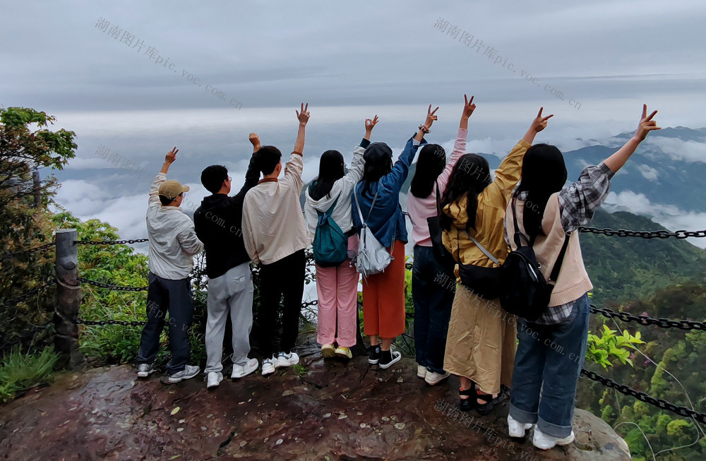 湖南资兴 回龙山 群众 假日